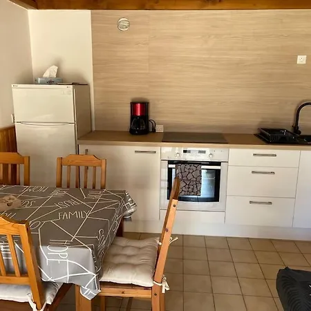 Maison Chaleureuse , Pied Dans L'eau Avec Parking *